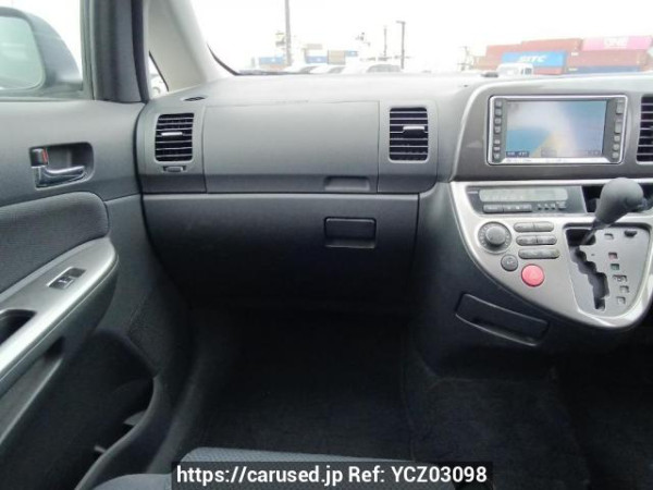 Used 2003 AT toyota wish ZNE10G Image[18]