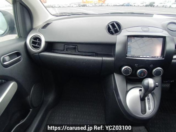 Used 2009 AT mazda demio DE3FS Image[17]