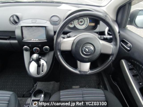 Used 2009 AT mazda demio DE3FS Image[18]