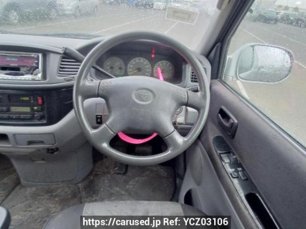 Used 2001 AT toyota regius-wagon RCH41W Image[18]