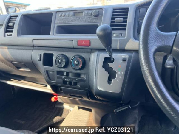 Used 2005 AT toyota hiace-wagon TRH214W Image[12]