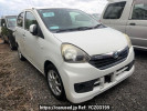 Daihatsu Mira e:S LA300S