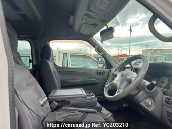 Used 2006 AT nissan caravan-bus DWMGE25 Image[12]