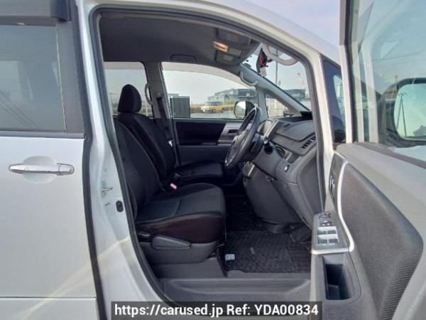 Used 2009 AT toyota voxy ZRR70W Image[13]
