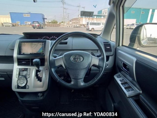 Used 2009 AT toyota voxy ZRR70W Image[20]
