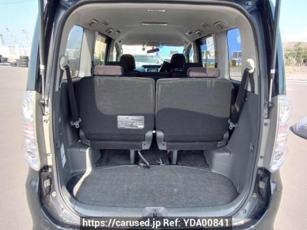 Used 2009 AT toyota voxy ZRR70W Image[8]