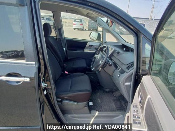Used 2009 AT toyota voxy ZRR70W Image[13]
