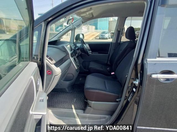 Used 2009 AT toyota voxy ZRR70W Image[14]