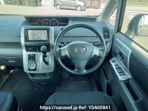 Used 2009 AT toyota voxy ZRR70W Image[20]