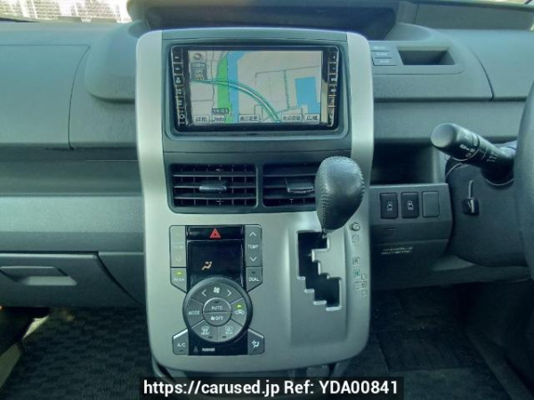 Used 2009 AT toyota voxy ZRR70W Image[23]