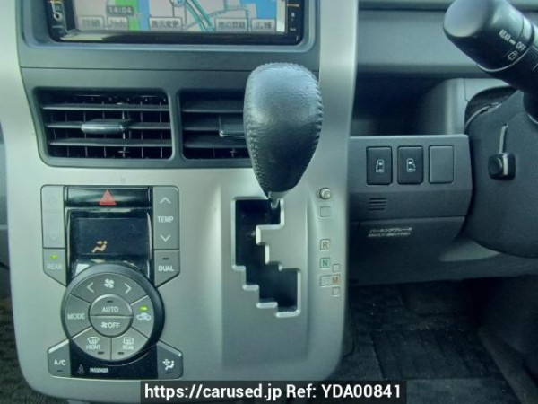 Used 2009 AT toyota voxy ZRR70W Image[26]