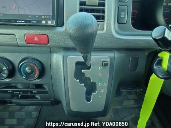 Used 2006 AT toyota regiusace-van KDH205V Image[26]