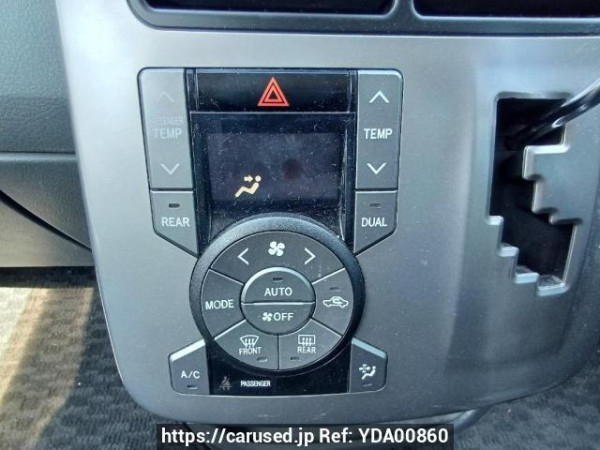 Used 2009 AT toyota voxy ZRR70W Image[24]