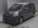 Toyota Noah ZRR70G