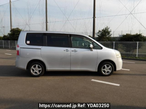 Used 2009 AT toyota noah ZRR75G Image[7]