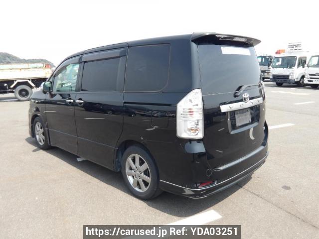 Buy Used 2009 Toyota Voxy ZRR70W (YDA03251) - Carused.jp