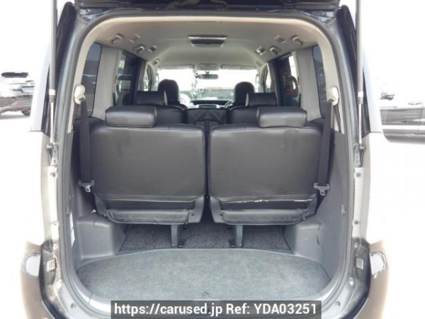 Used 2009 AT toyota voxy ZRR70W Image[8]