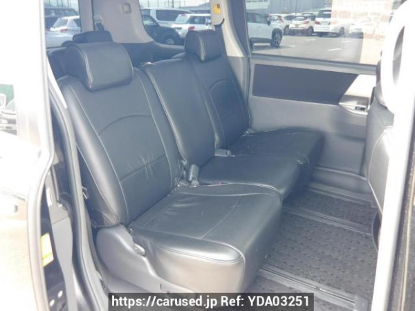 Used 2009 AT toyota voxy ZRR70W Image[15]