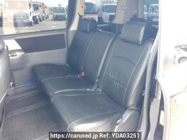 Used 2009 AT toyota voxy ZRR70W Image[16]
