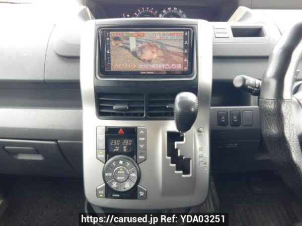 Used 2009 AT toyota voxy ZRR70W Image[23]