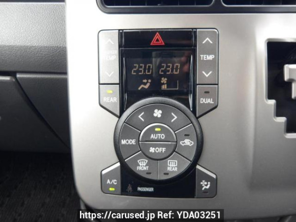 Used 2009 AT toyota voxy ZRR70W Image[25]