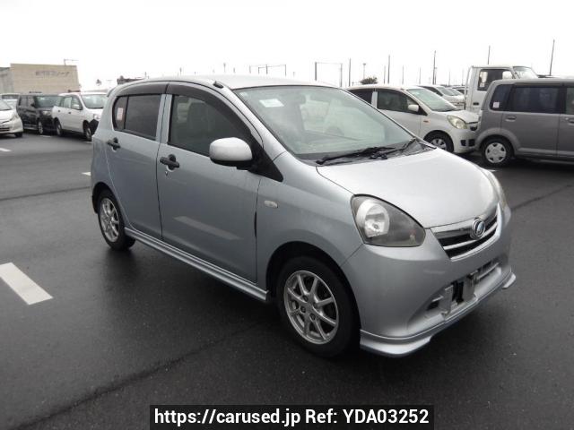 Buy Used 2013 Daihatsu Mira e:S LA300S (YDA03252) - Carused.jp
