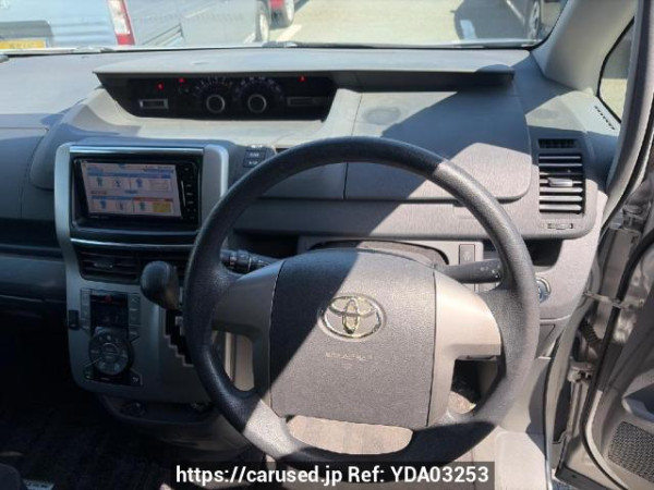 Used 2008 AT toyota noah ZRR70G Image[12]