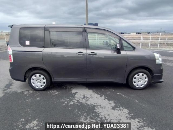 Used 2009 AT toyota noah ZRR70G Image[7]