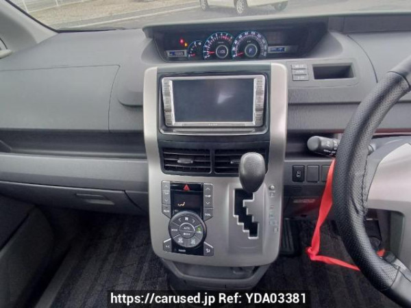 Used 2009 AT toyota noah ZRR70G Image[23]