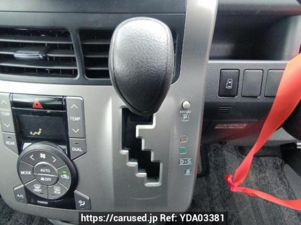 Used 2009 AT toyota noah ZRR70G Image[26]