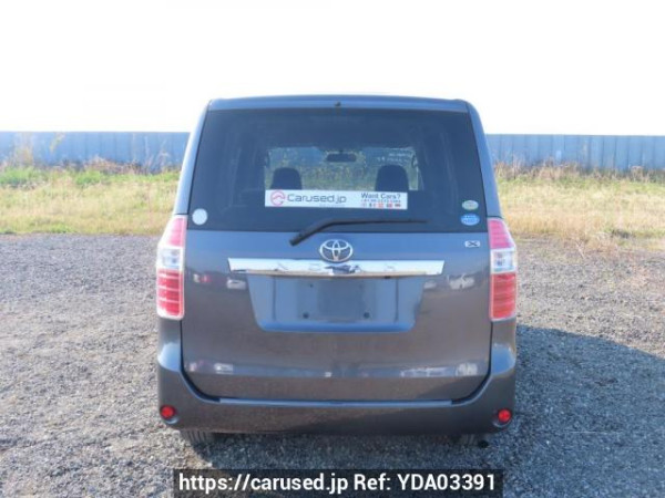 Used 2010 AT toyota noah ZRR70G Image[5]