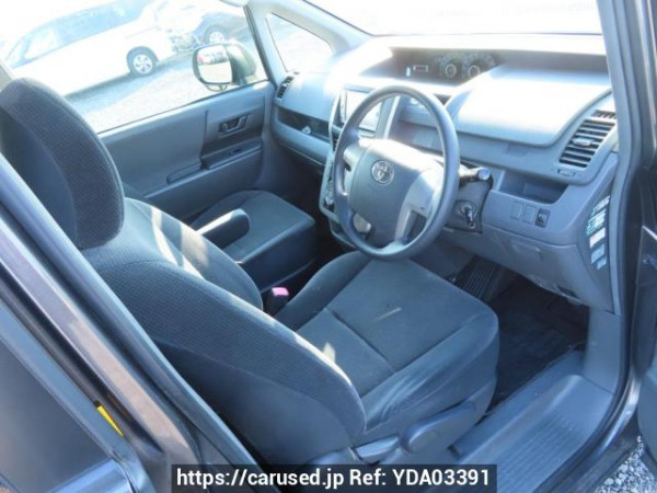 Used 2010 AT toyota noah ZRR70G Image[14]