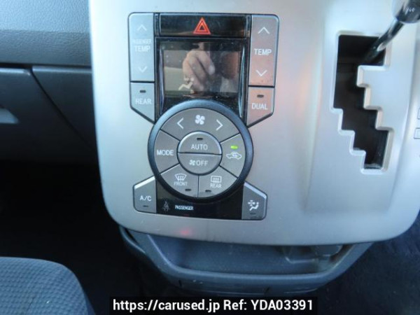 Used 2010 AT toyota noah ZRR70G Image[29]