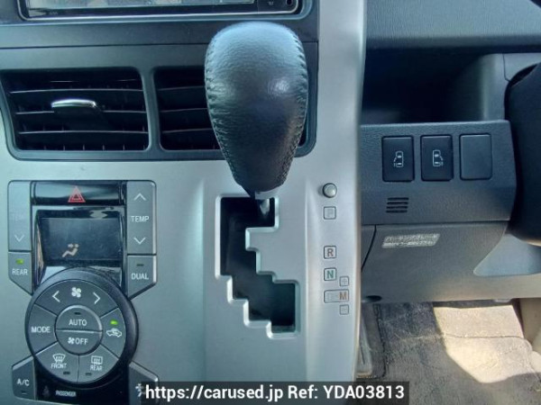 Used 2009 AT toyota voxy ZRR70W Image[26]
