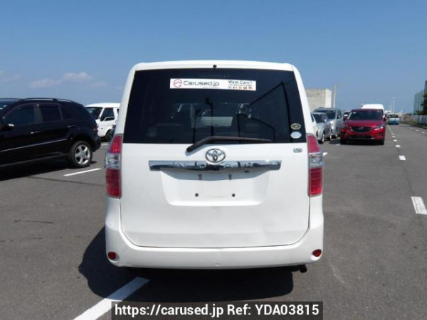 Used 2007 AT toyota noah ZRR70G Image[5]