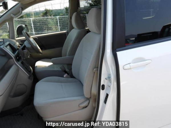 Used 2007 AT toyota noah ZRR70G Image[14]