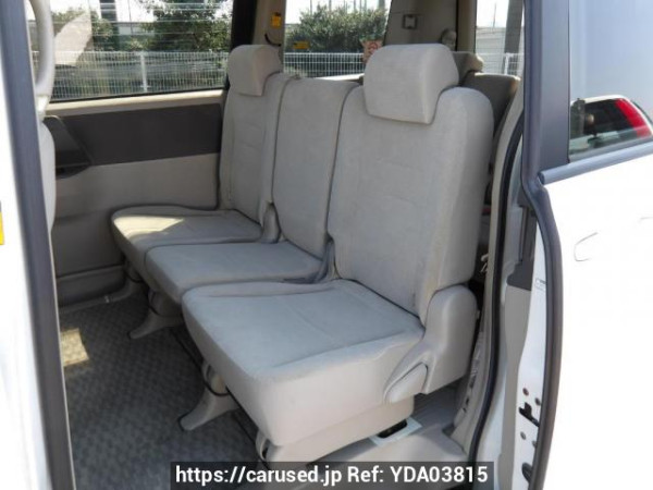 Used 2007 AT toyota noah ZRR70G Image[16]