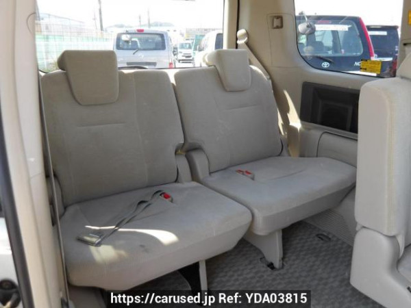 Used 2007 AT toyota noah ZRR70G Image[17]