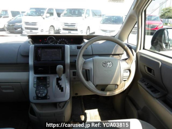 Used 2007 AT toyota noah ZRR70G Image[20]