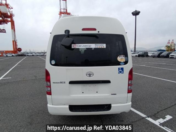 Used 2006 AT toyota regiusace-van TRH200K Image[5]