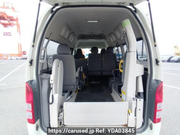 Used 2006 AT toyota regiusace-van TRH200K Image[8]