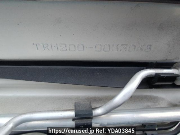Used 2006 AT toyota regiusace-van TRH200K Image[11]