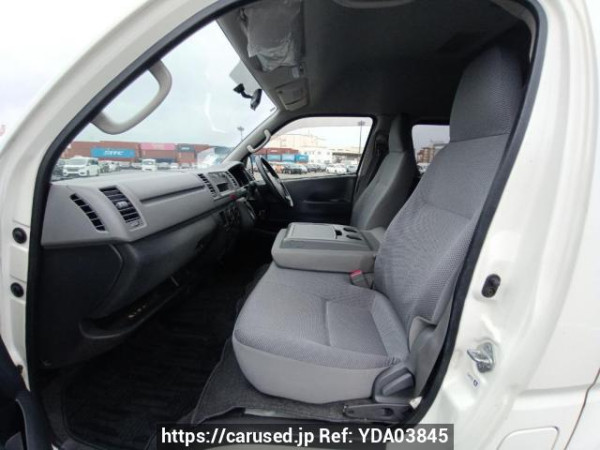 Used 2006 AT toyota regiusace-van TRH200K Image[13]