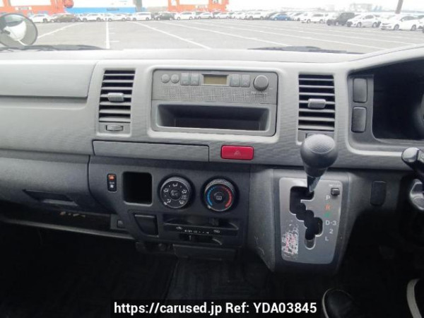 Used 2006 AT toyota regiusace-van TRH200K Image[18]