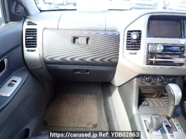 Used 2005 AT mitsubishi pajero V73W Image[16]