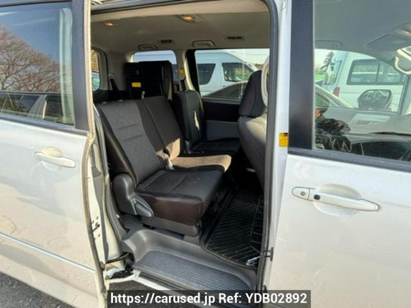 Used 2009 AT toyota noah ZRR70W Image[8]
