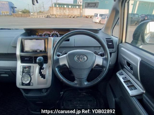 Used 2009 AT toyota noah ZRR70W Image[20]