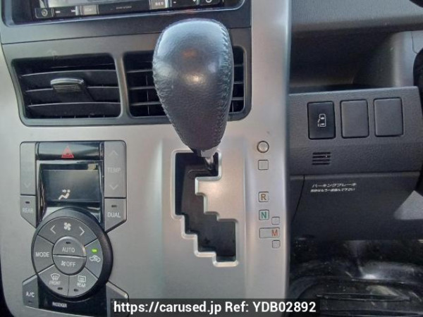 Used 2009 AT toyota noah ZRR70W Image[26]