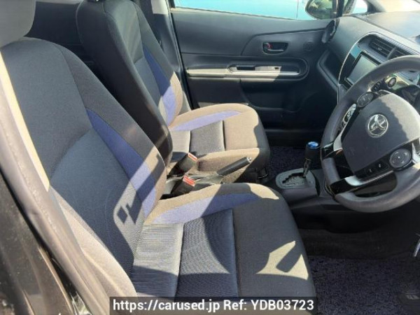 Used 2017 AT toyota aqua NHP10 Image[5]