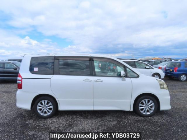 Used 2010 AT toyota noah ZRR70W Image[7]